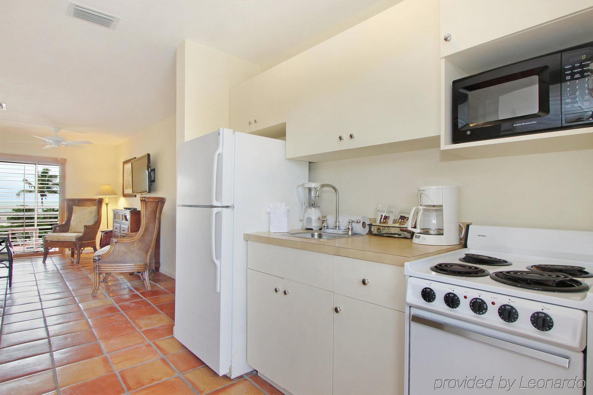 Song Of The Sea Hotel Sanibel Room photo